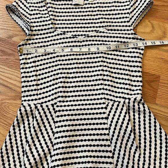 Anthropologie Postmark Peplum Hem black and white Top size xtra small - Picture 6 of 7